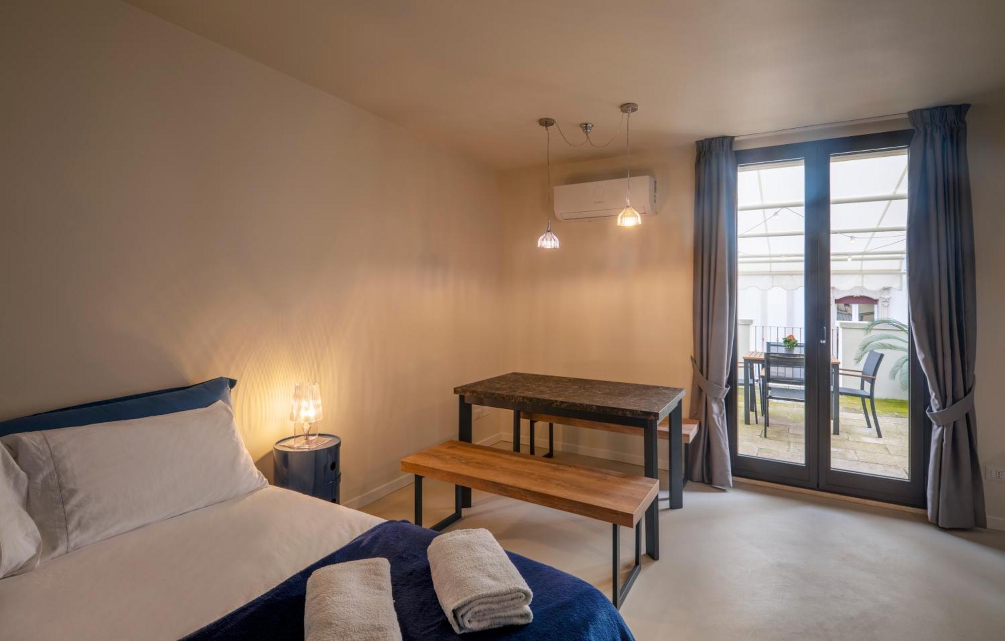 Blu Mazzini 1 - Appartamento Luxury Con Terrazza Privata Lecce Buitenkant foto